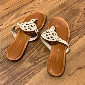 Report sandals